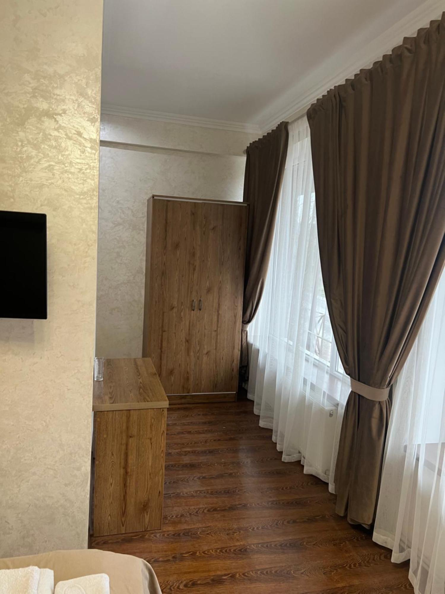 Grand Hotel Mohyliv-Podilskyi Exterior foto